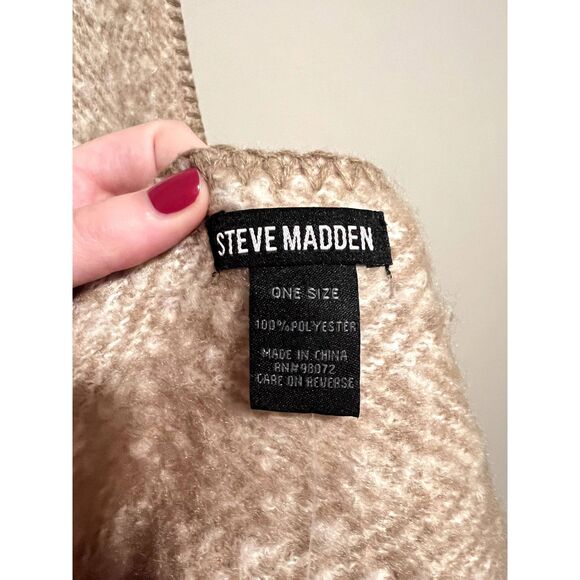 NWT Steve Madden Herringbone Oversized Blanket Pria Scarf Pockets - Picture 7 of 8